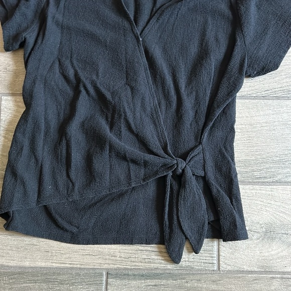 Time and tru black top - Picture 2 of 4